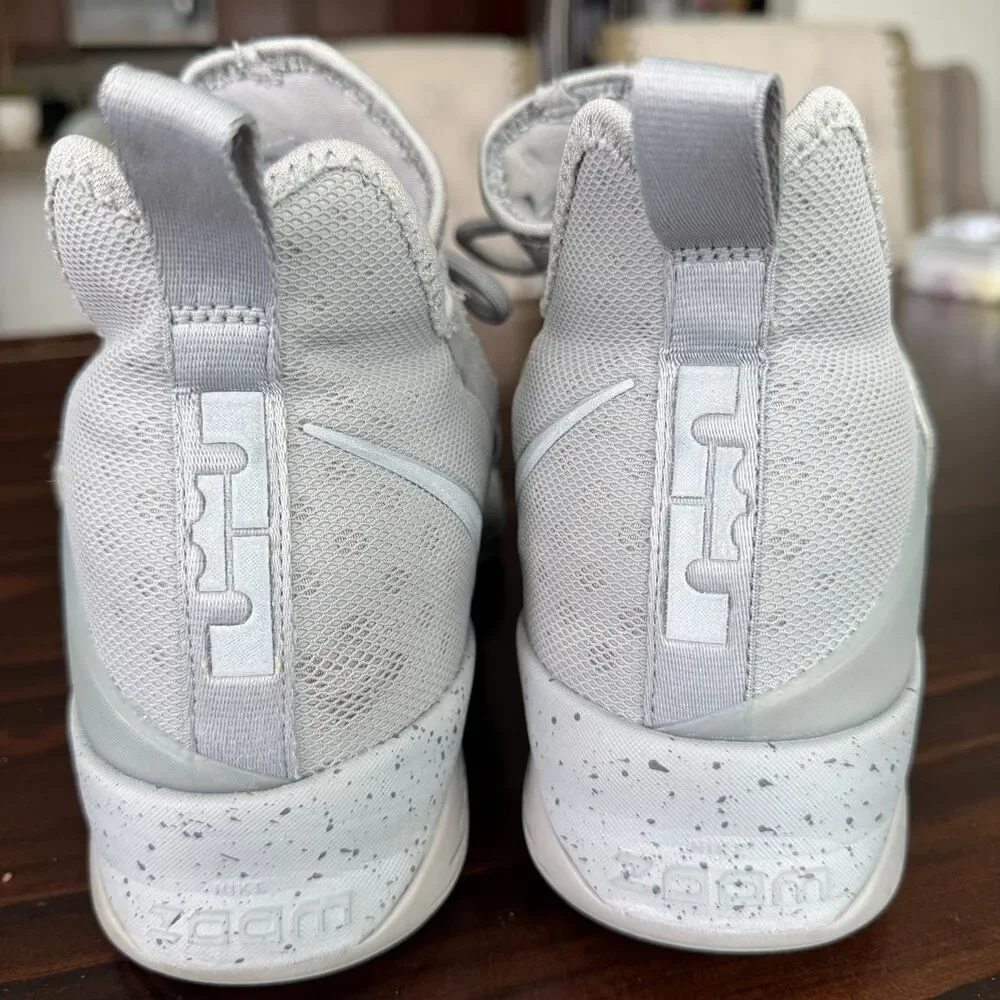 Size 9 - Nike Lebron XIV 14 Men Silver White Reflective Grey James 852405-007 C4